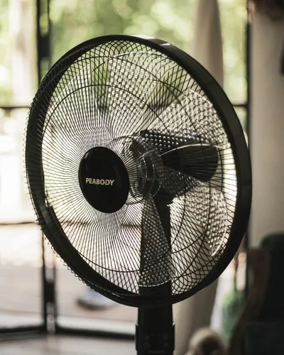VENTILADOR DE PIE PEABODY 16" C/CONTRO REMOTO