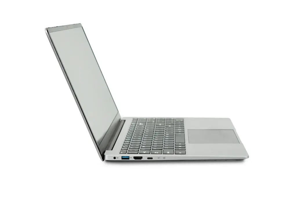 NOTEBOOK ENOVA 15.6" RYZEN 5 8GB 240GB W11H